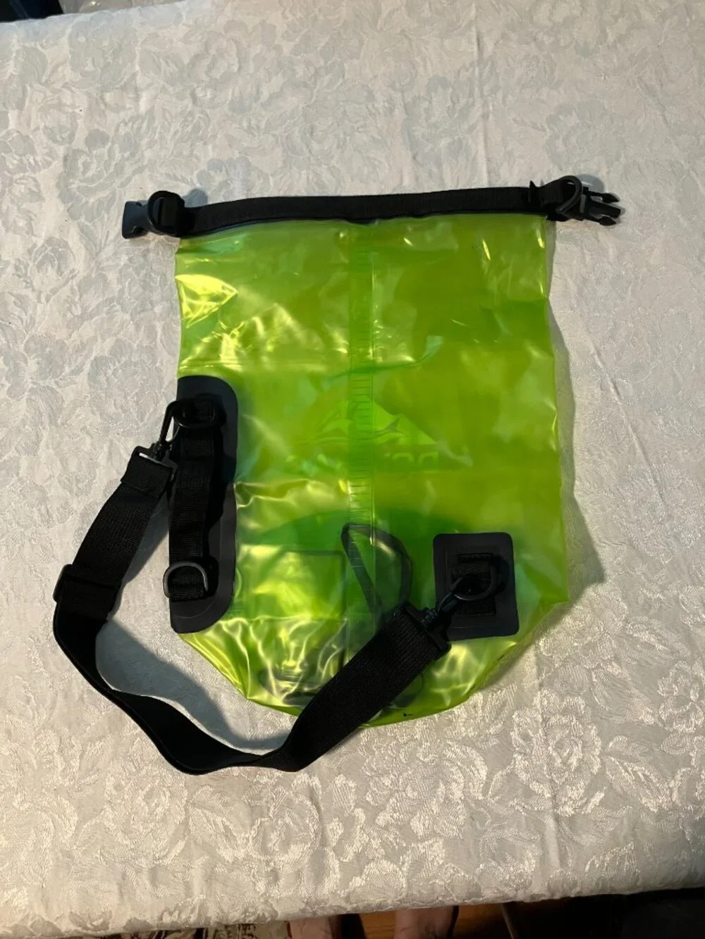 Heeta Dry Storage Bag with phone case